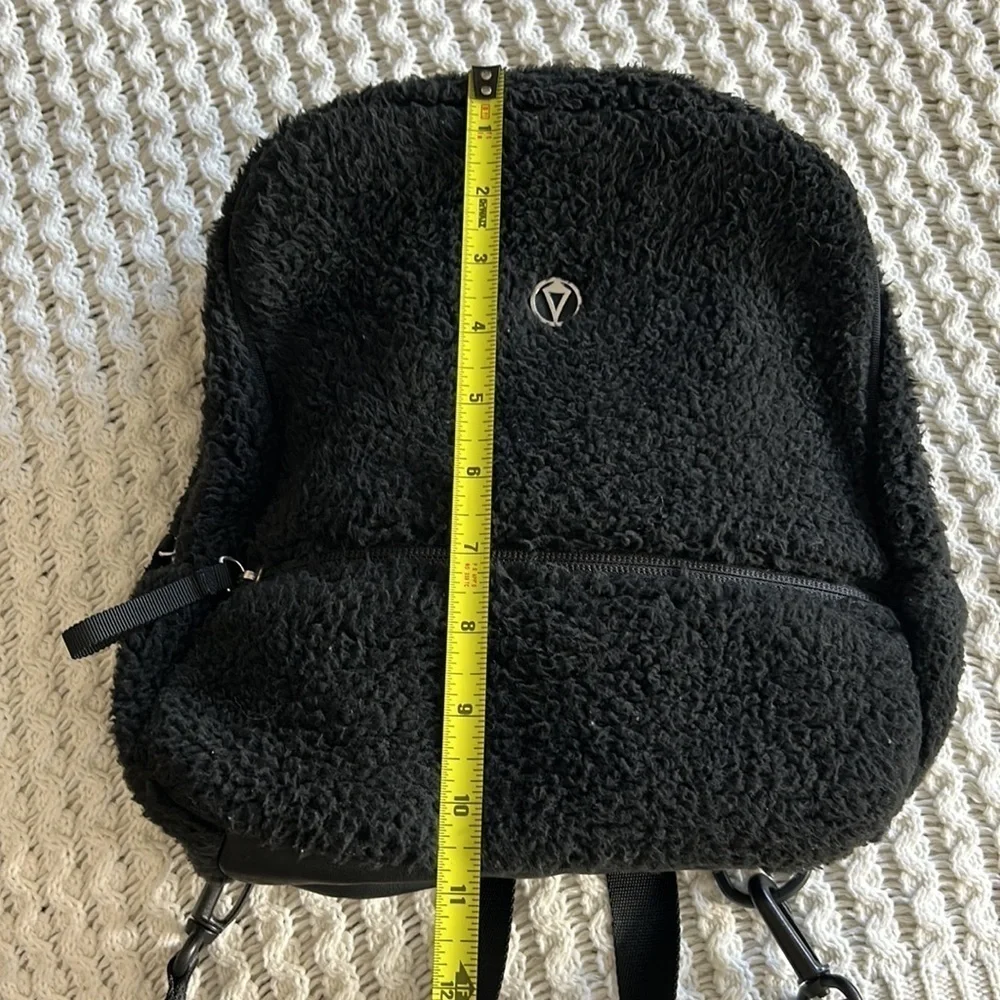 Ivivva • lead with love sherpa mini backpack